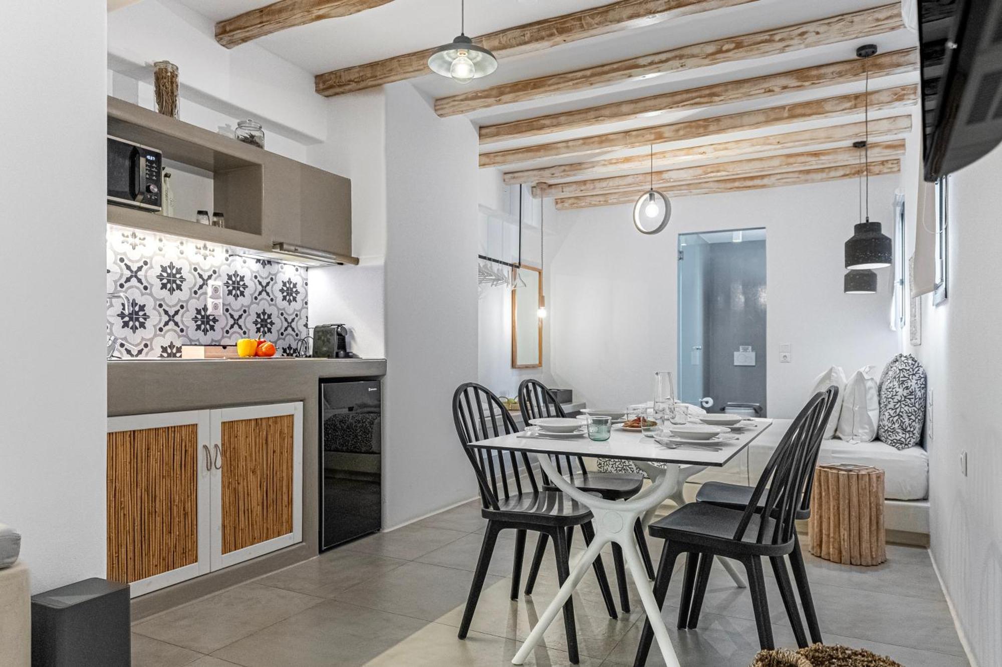 Aelia Suites آداماس المظهر الخارجي الصورة